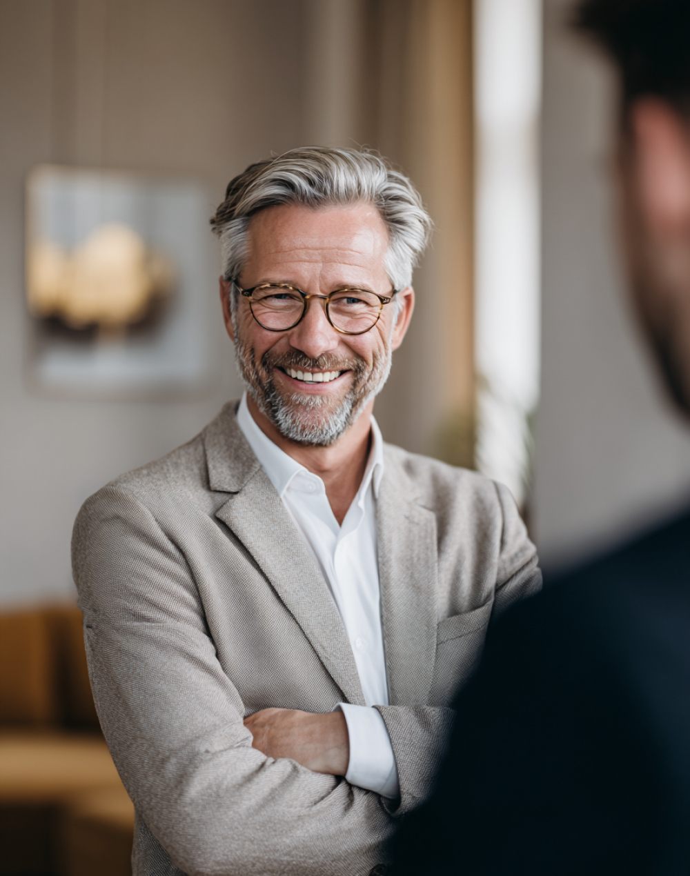 u6593993931_Swiss_property_owner_50s_listening_to_trustworthy_3a1df294-c8fe-4fe3-93ce-bc817eae3347_3